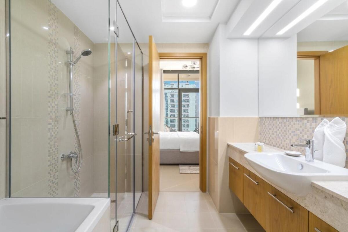 Silkhaus Spacious Central Downtown 1Bdr In New Tower Dubái Exterior foto